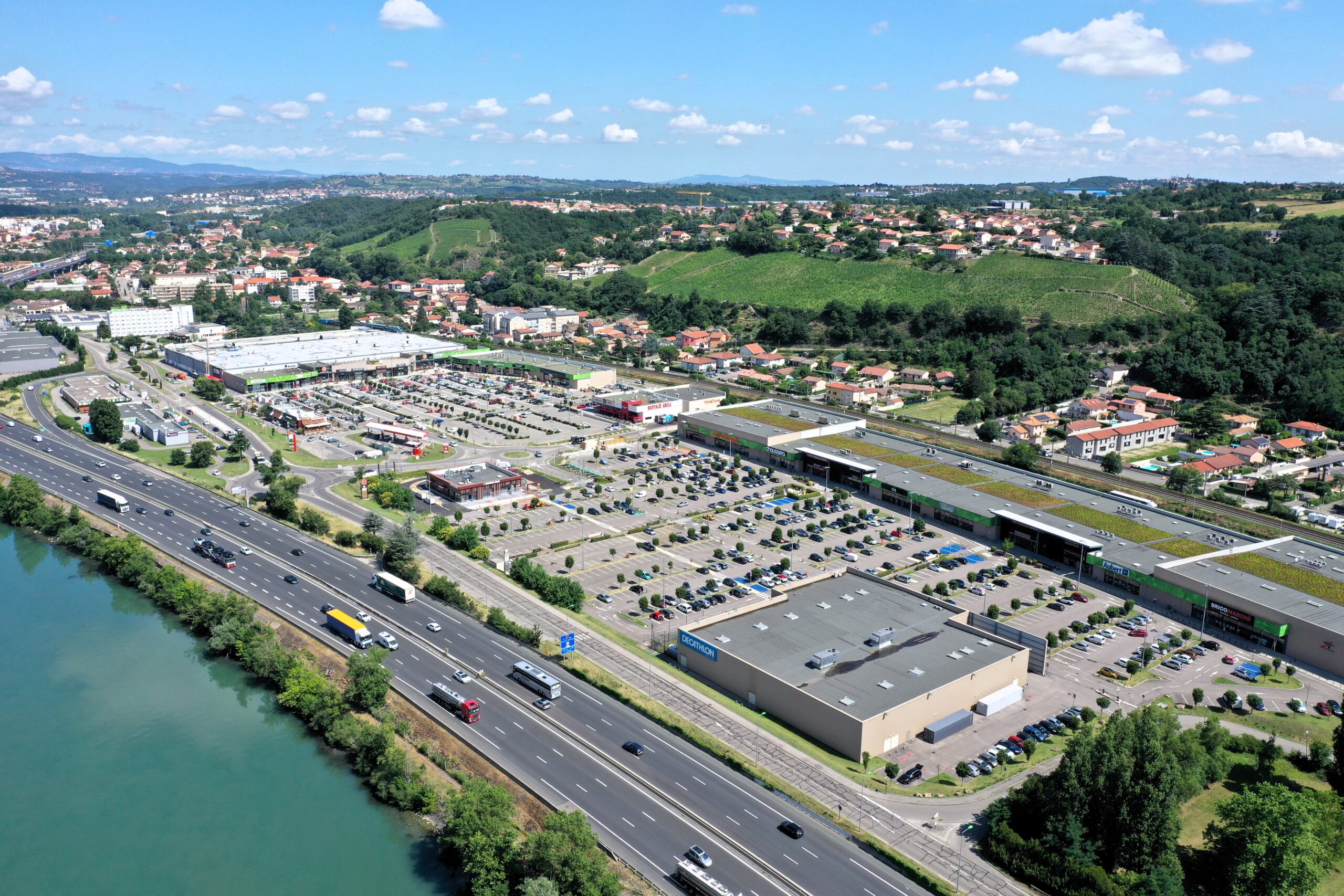 Successful Repositioning Of Chasse Sud Retail Park Managed By TwentyTwo Successful Repositioning Of Chasse Sud Retail Park Managed By TwentyTwo